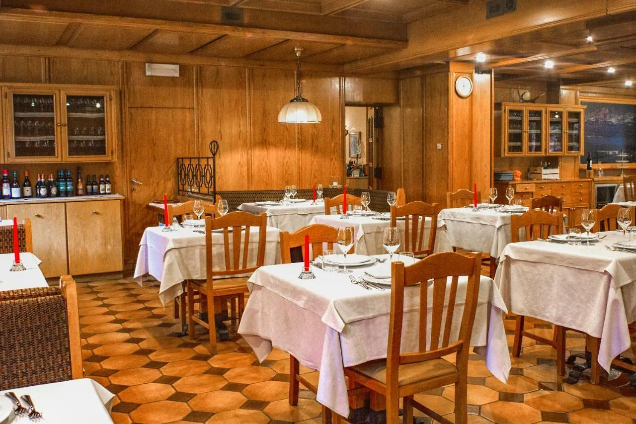 Cuasso Al Monte Hotel Alpino 3*, Cuasso Al Monte איטליה