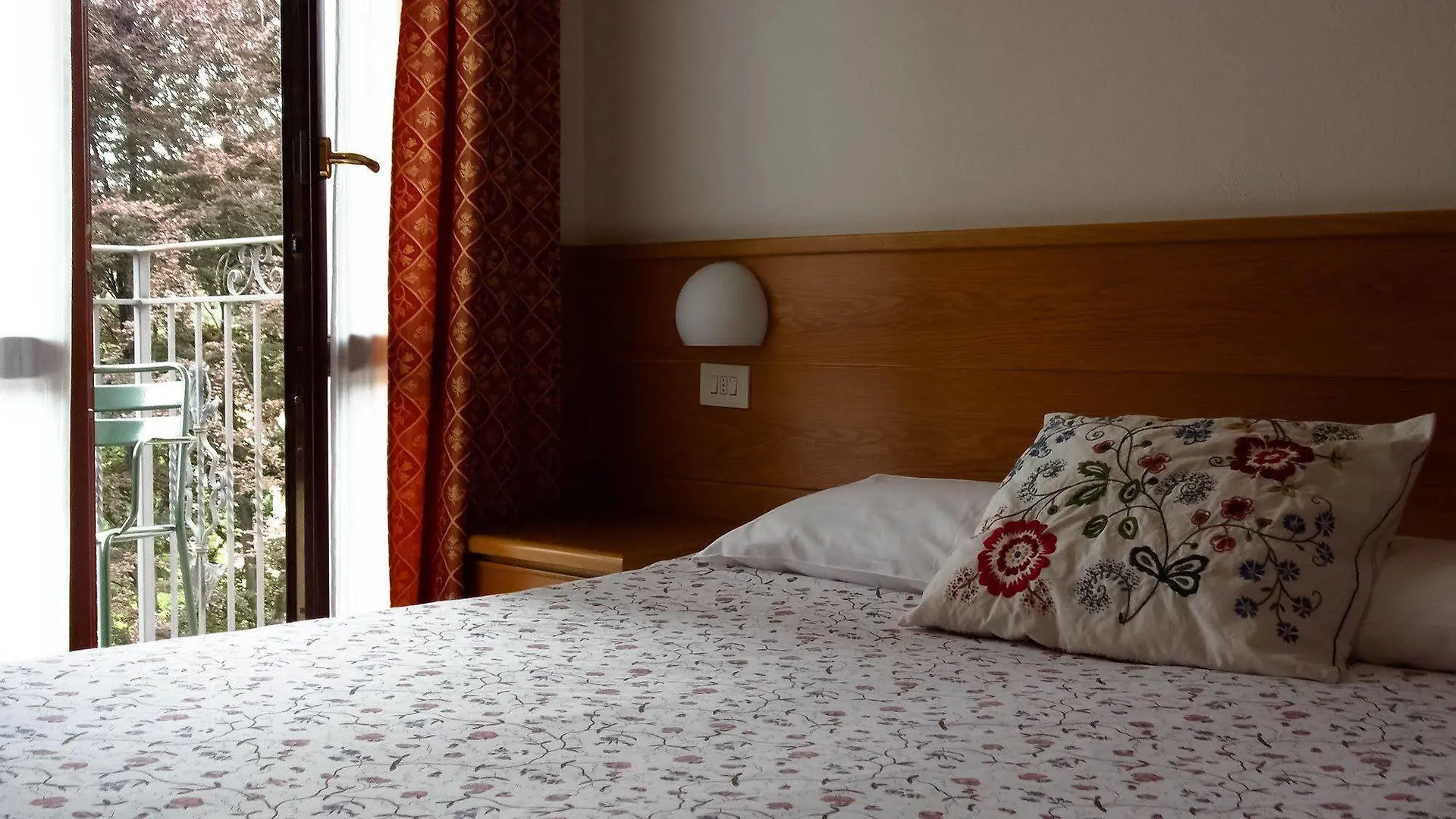 Hotel Alpino Cuasso Al Monte