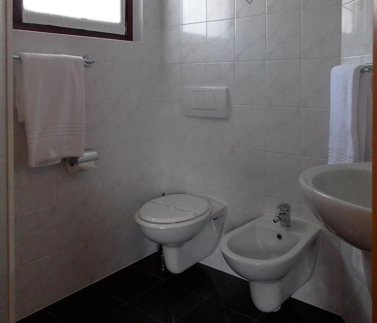 Hotel Alpino Cuasso Al Monte 3*,  Italy