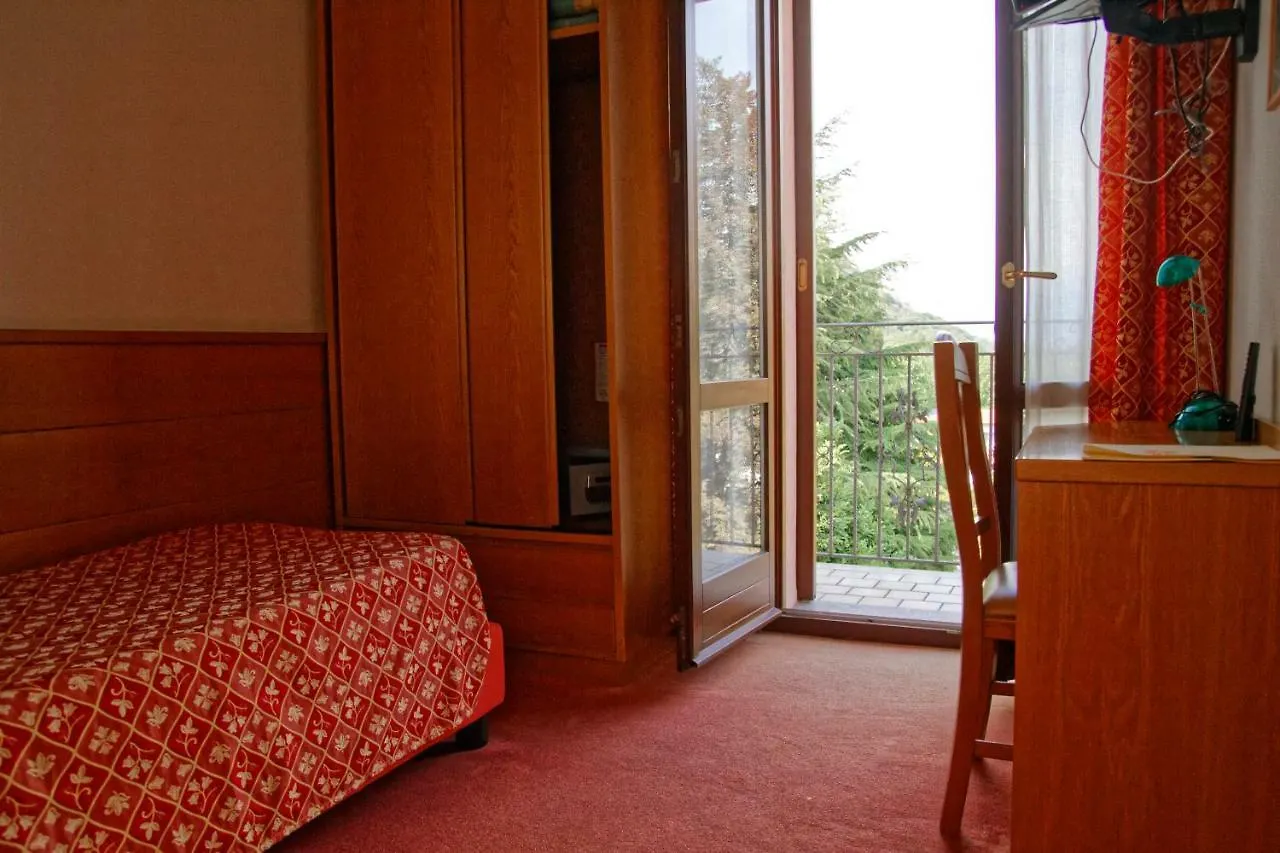 Hotel Alpino Cuasso Al Monte