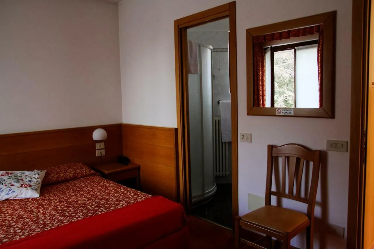 Hotel Alpino Cuasso Al Monte